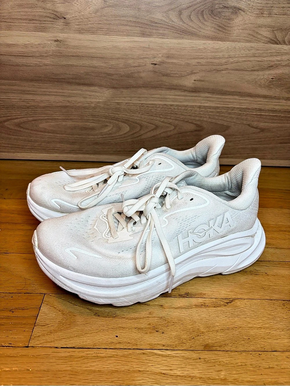 Hoka Clifton 10 Women's Sneakers in White - Size 7.5